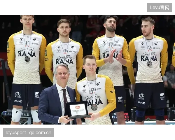 S-尼科洛夫MVP！奇维塔诺瓦3_1米兰：2026赛季杰西杯冠军盛典！